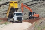 DULKADİROĞLU’NDA YOL, ASFALT VE PARKE SEFERBERLİĞİ