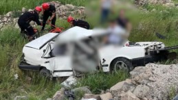 KAHRAMANMARAŞ’TA OTOMOBİL TAKLA ATTI