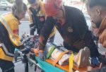 AĞCALI YOLUNDA OTOMOBİL DEVRİLDİ